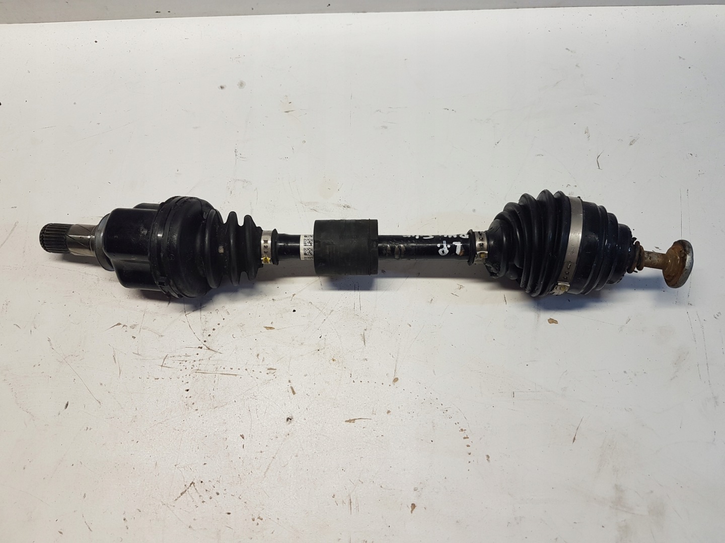 BMW 1 F40 F41 semi-axis left front