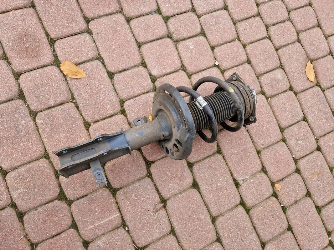 tlumič předek IDS+ Opel Insignia B 84466140