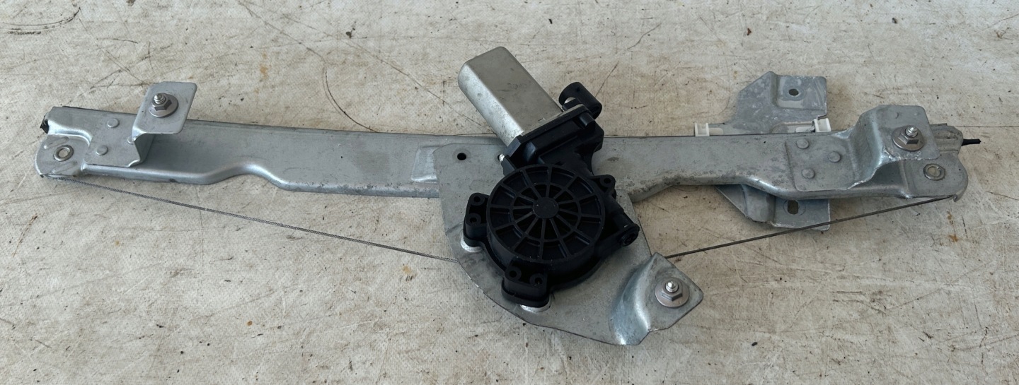 window regulator door right front DACIA DUSTER and