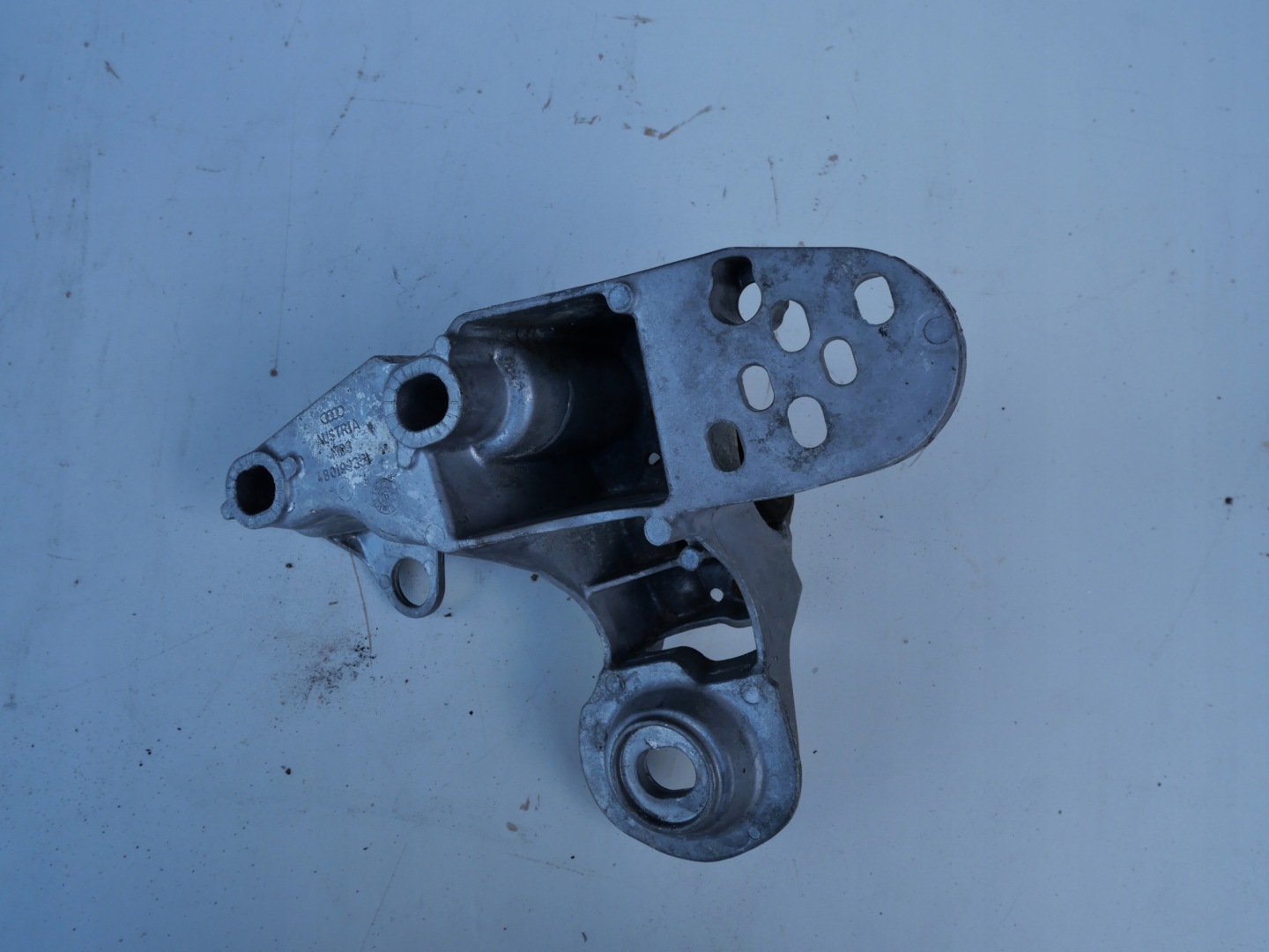 engine mount VW AUDI A4 B5 4B0199351