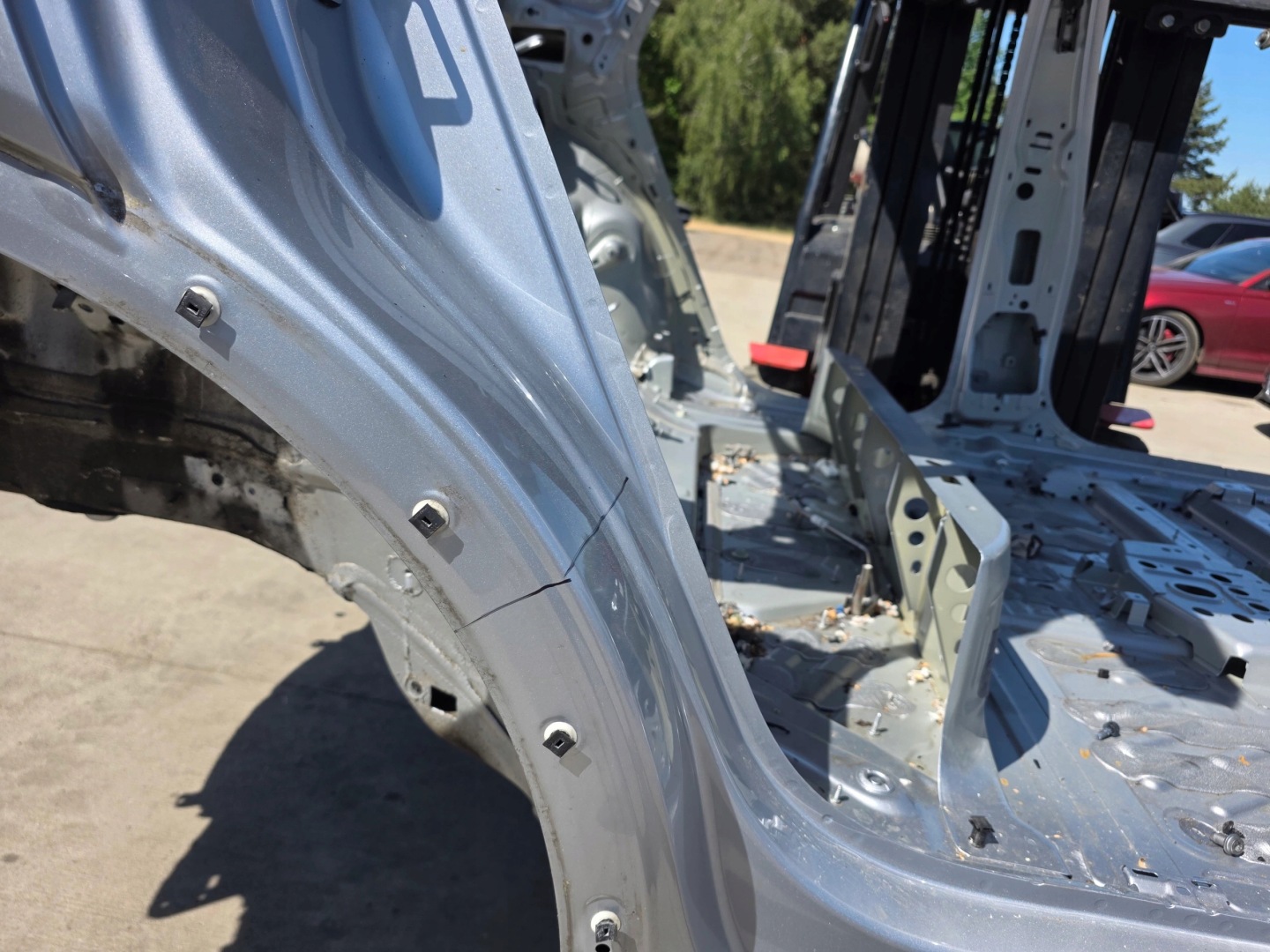 quarter threshold right right side of the passenger AUDI Q4 E-TRON original !!!