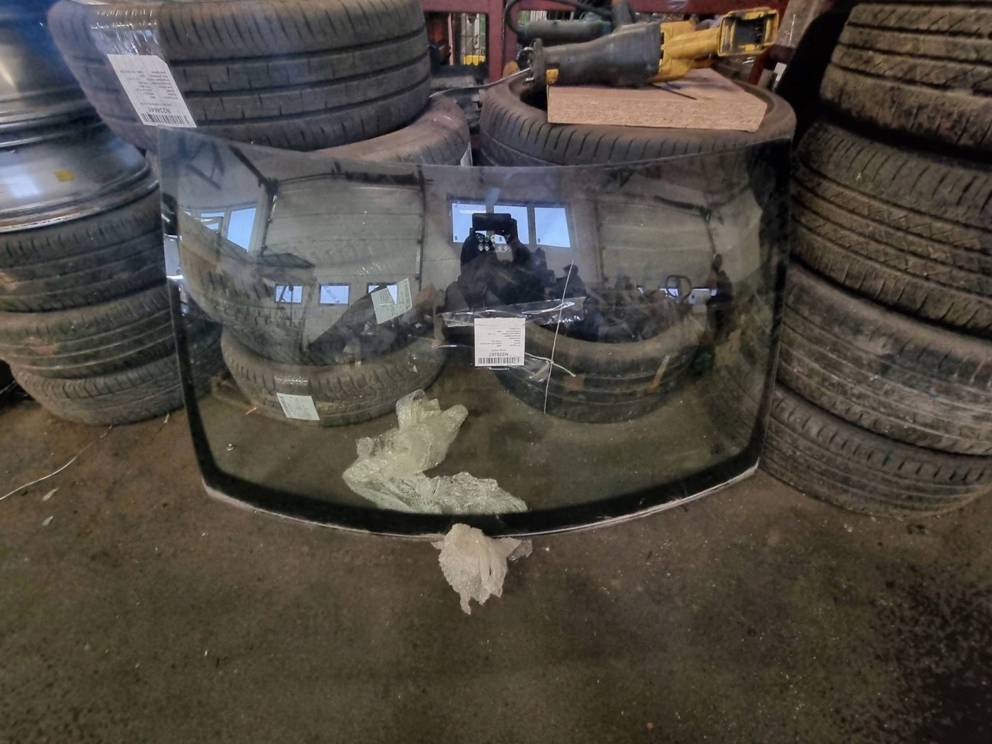 window front iron Mercedes-BENZ C-KLASA W203