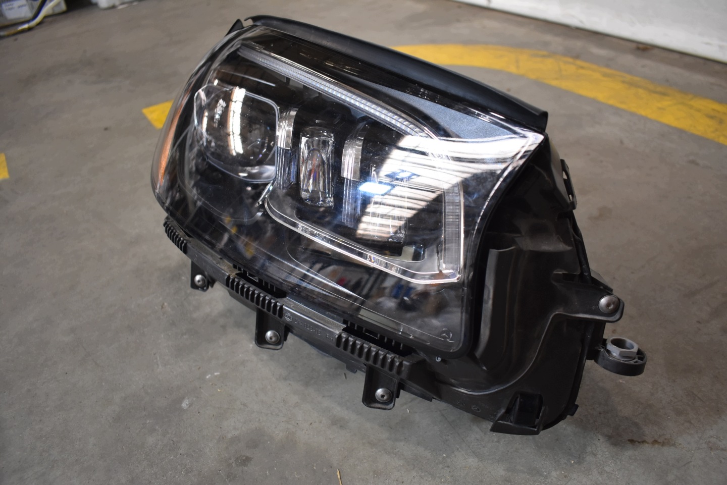 IDEALNA light front front right + MODULY MULTIBEAM MERCEDES GLS X167 1