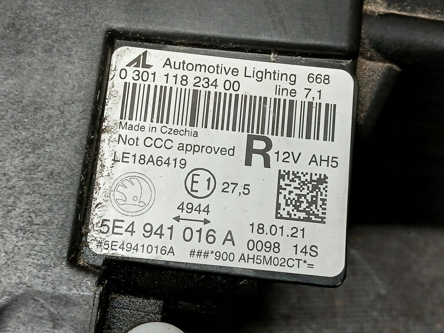 light front right SKODA OCTAVIA 4 IV FULL LED 5E4941016A
