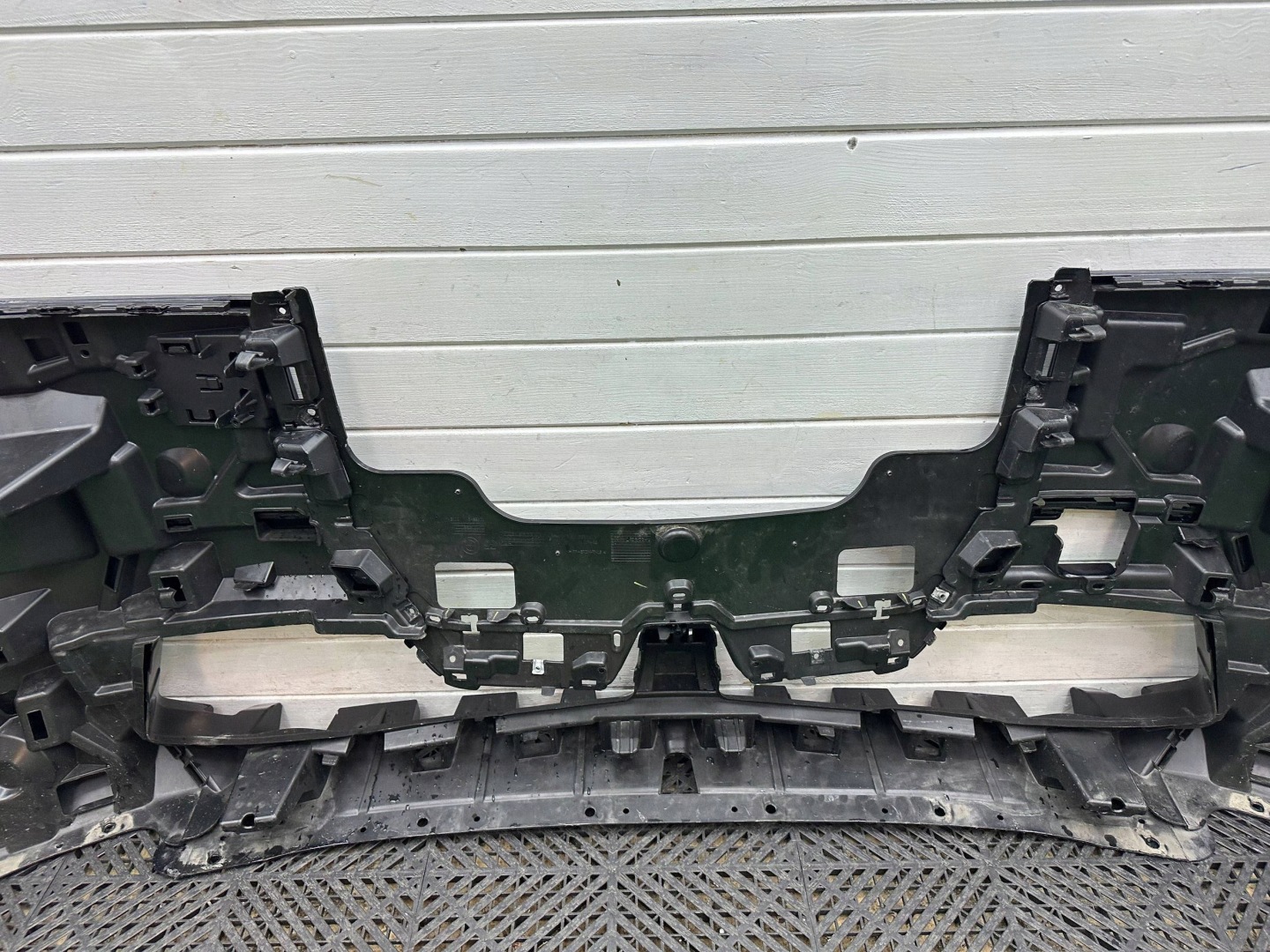 front bumper front BMW iX i20 KOMPLET SLIZGOW PRZEDNICH