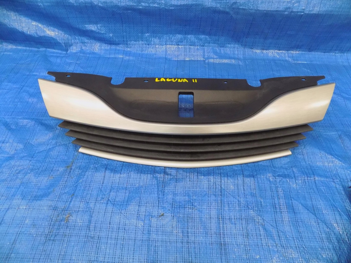 grill grille grid radiator RENAULT LAGUNA II