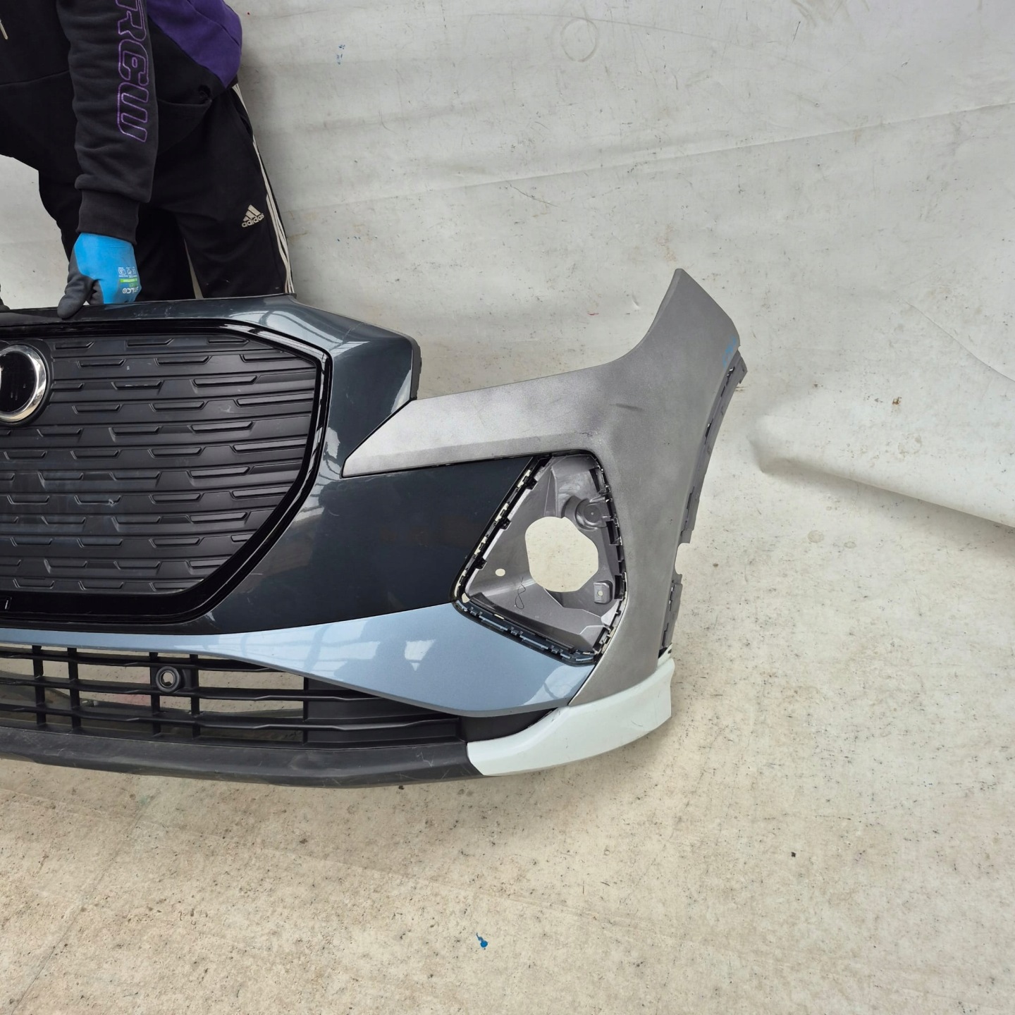 AUDI Q4 E-TRON 89A bumper front front grill SPOILER PDC