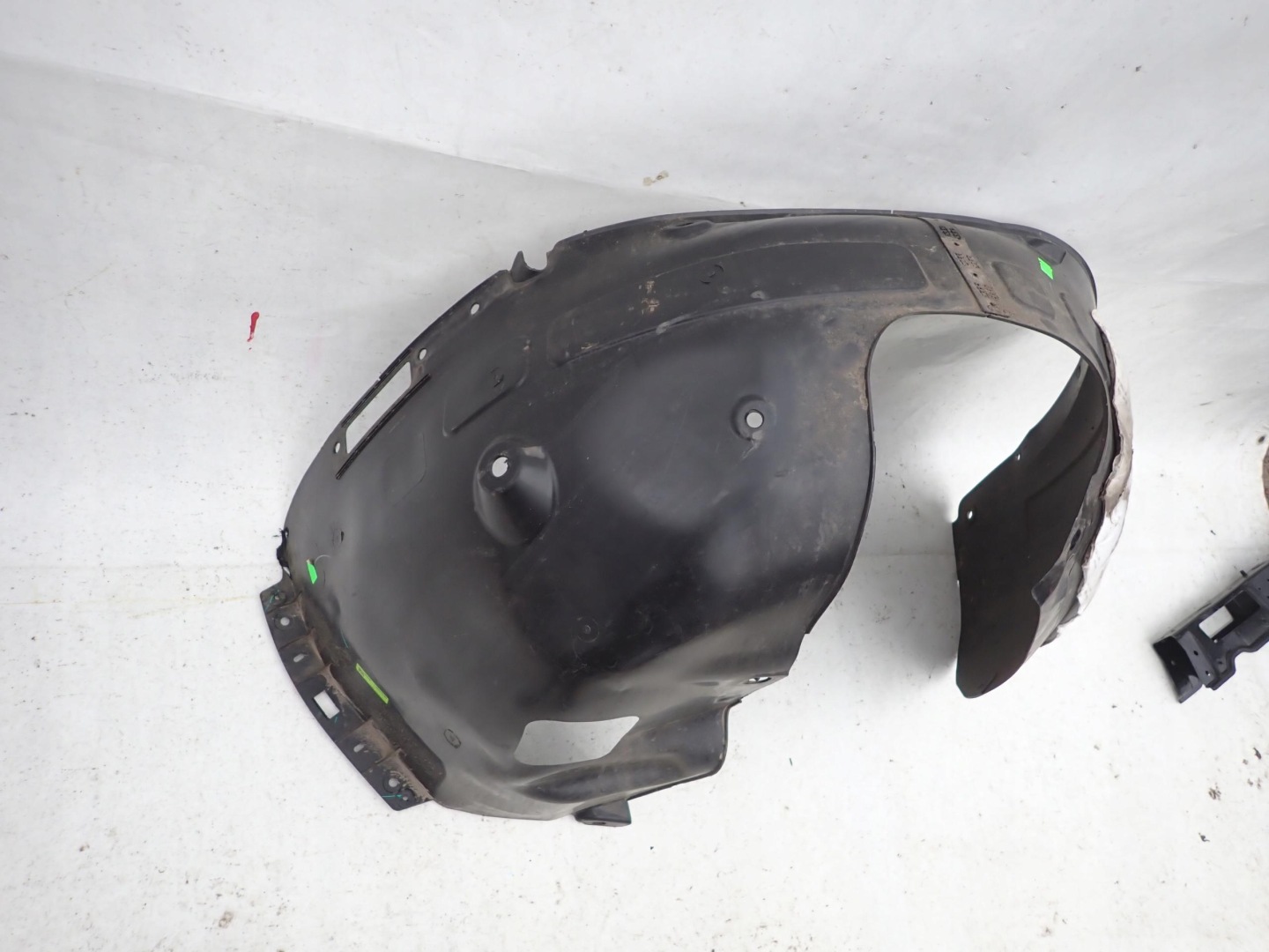 HYUNDAI TUCSON IV 20- mudguard right front front