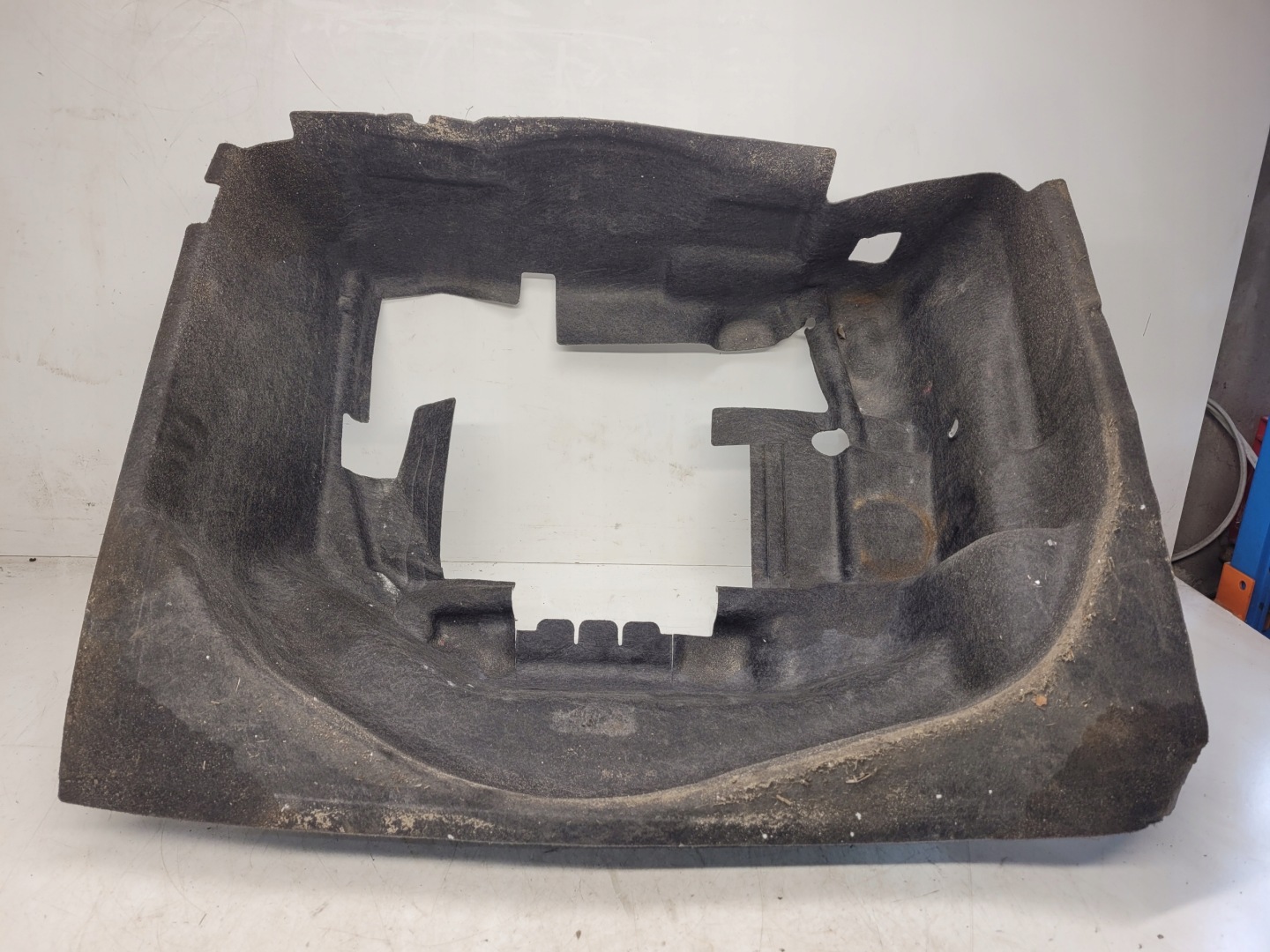 lock cylinder mats wheels AUDI A4 B8 AV 8K9863697A