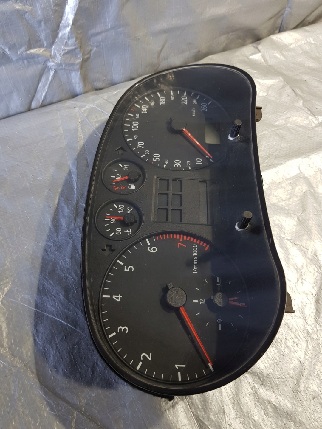 AUDI A3 8L 1.6B dials dials 8L0919860E