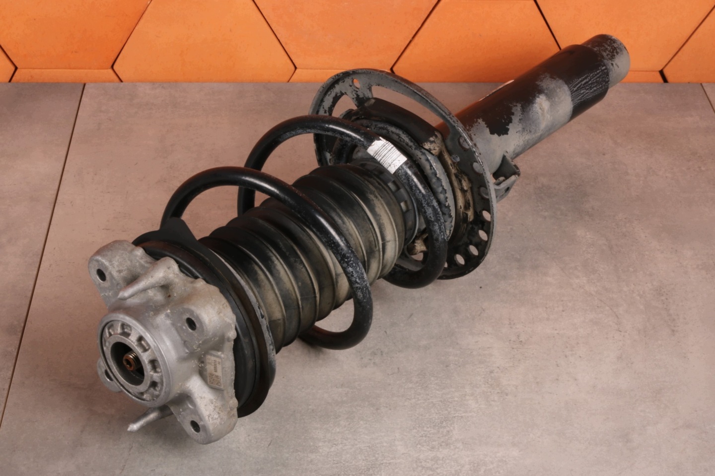 BMW 3' G20 G20 LCI shock absorber left front front RWD 6895961 16632 km !!!