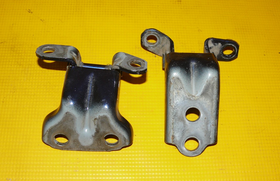 hinges door left rear part SUBARU LEGACY V 5 E8H