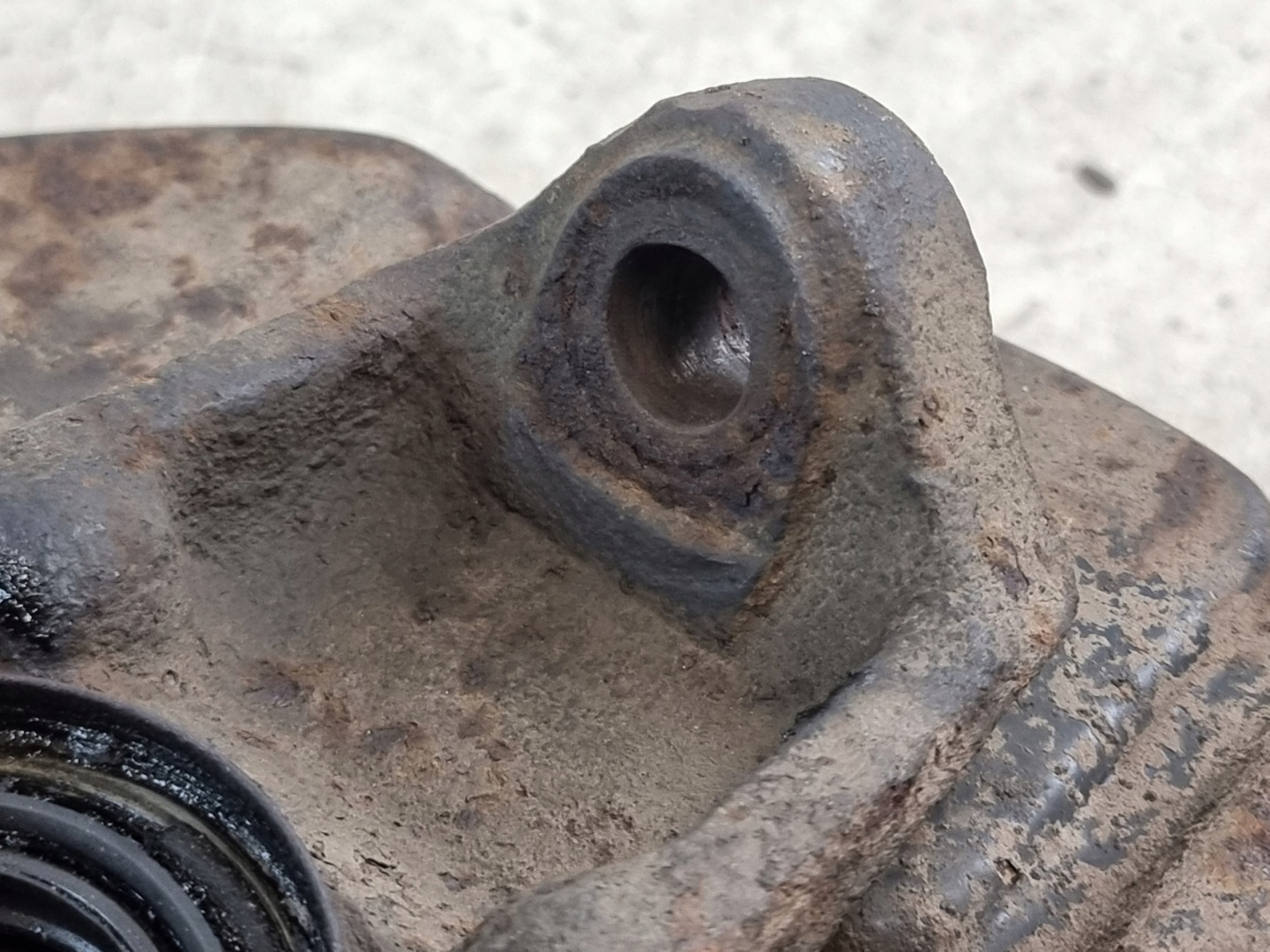 swing disc left front SUZUKI VITARA and 1.6 B 59KW 92r
