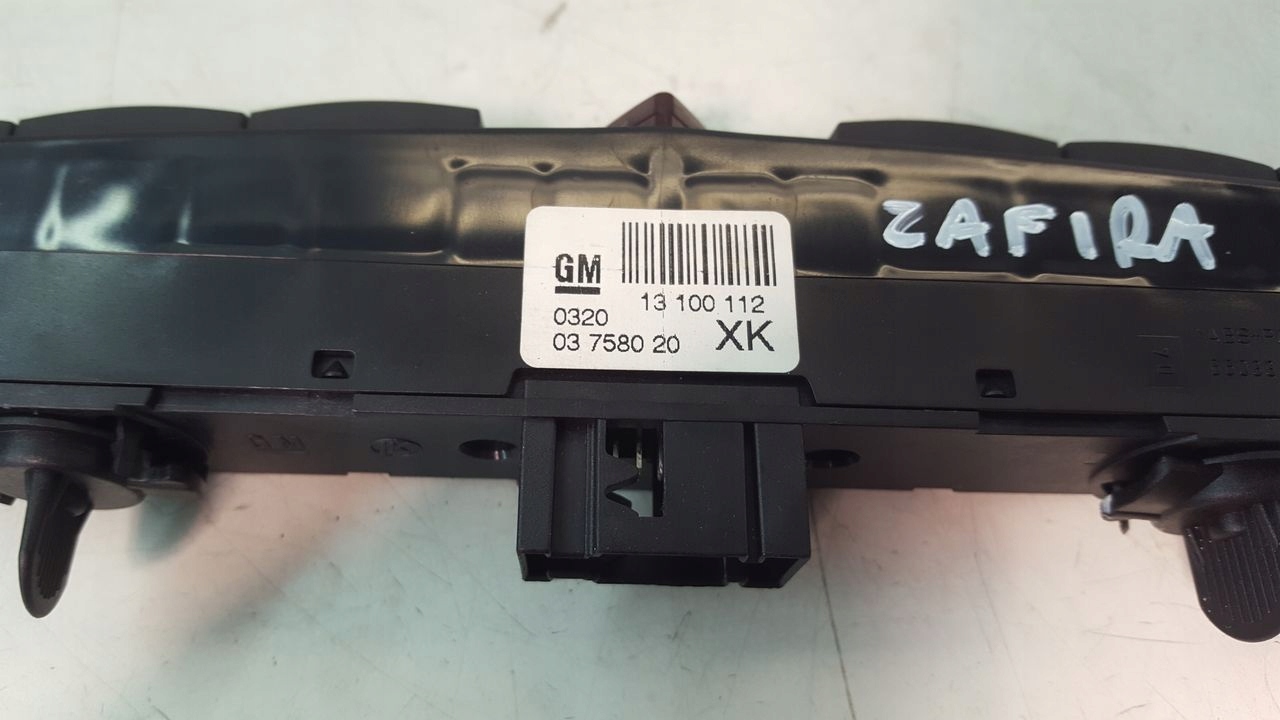 vezérlö panel Opel Zafira B 1,9 CDTI
