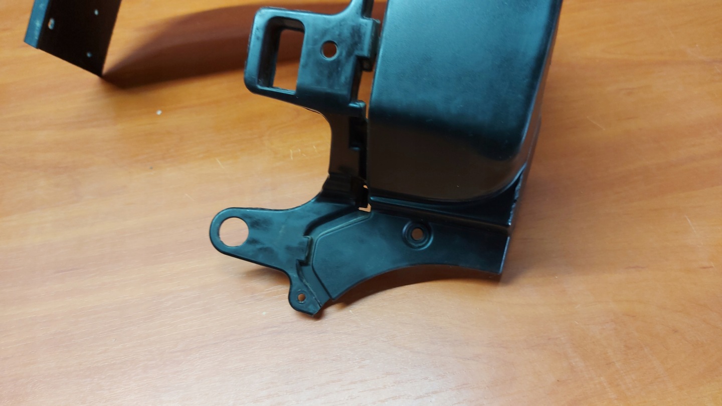 Ecke der Stoßstange links heck CITROEN BERLINGO IV PARTNER COMBO E 18