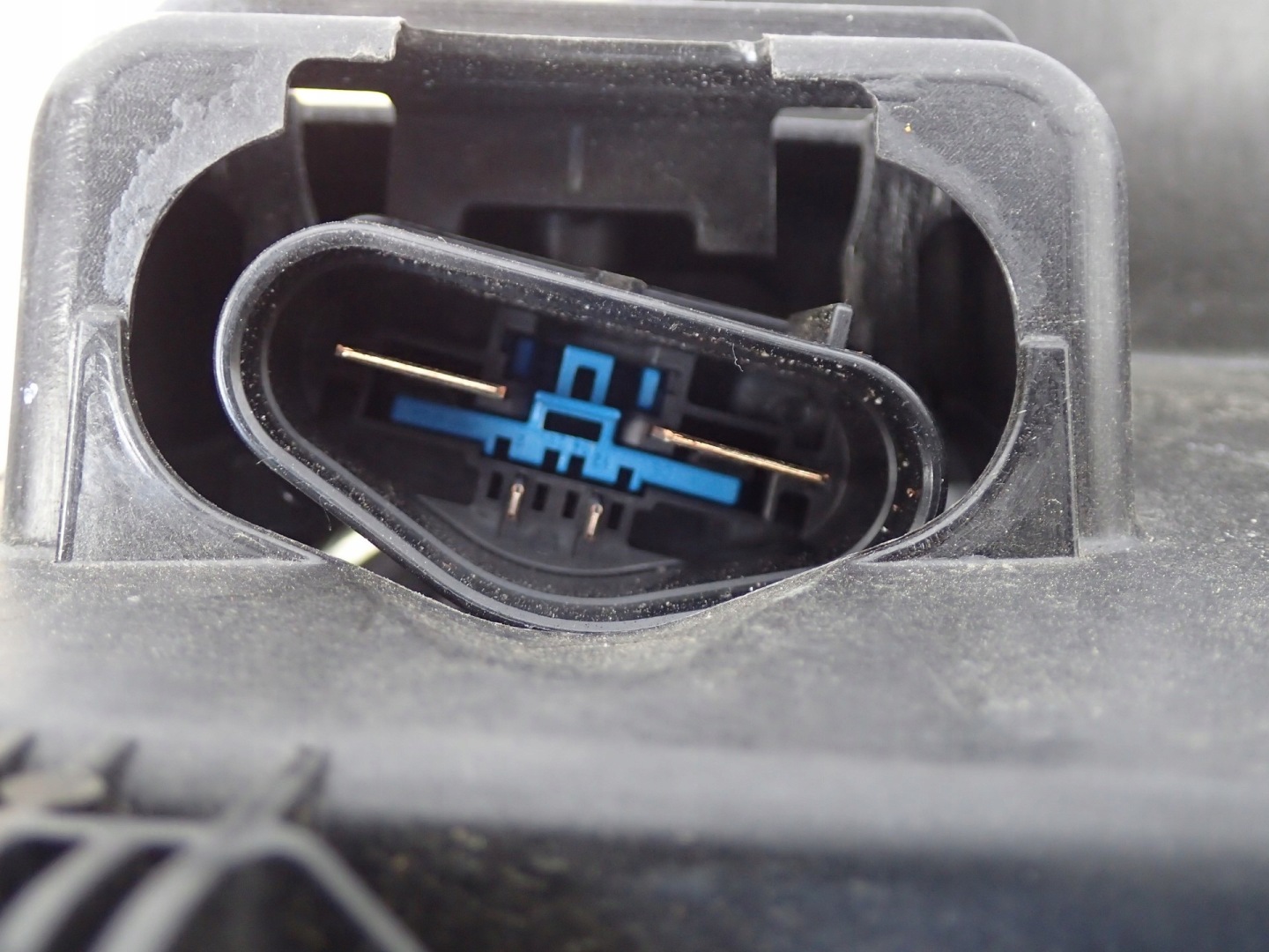 chladič vody ventilátor MERCEDES C KLASA 206 21