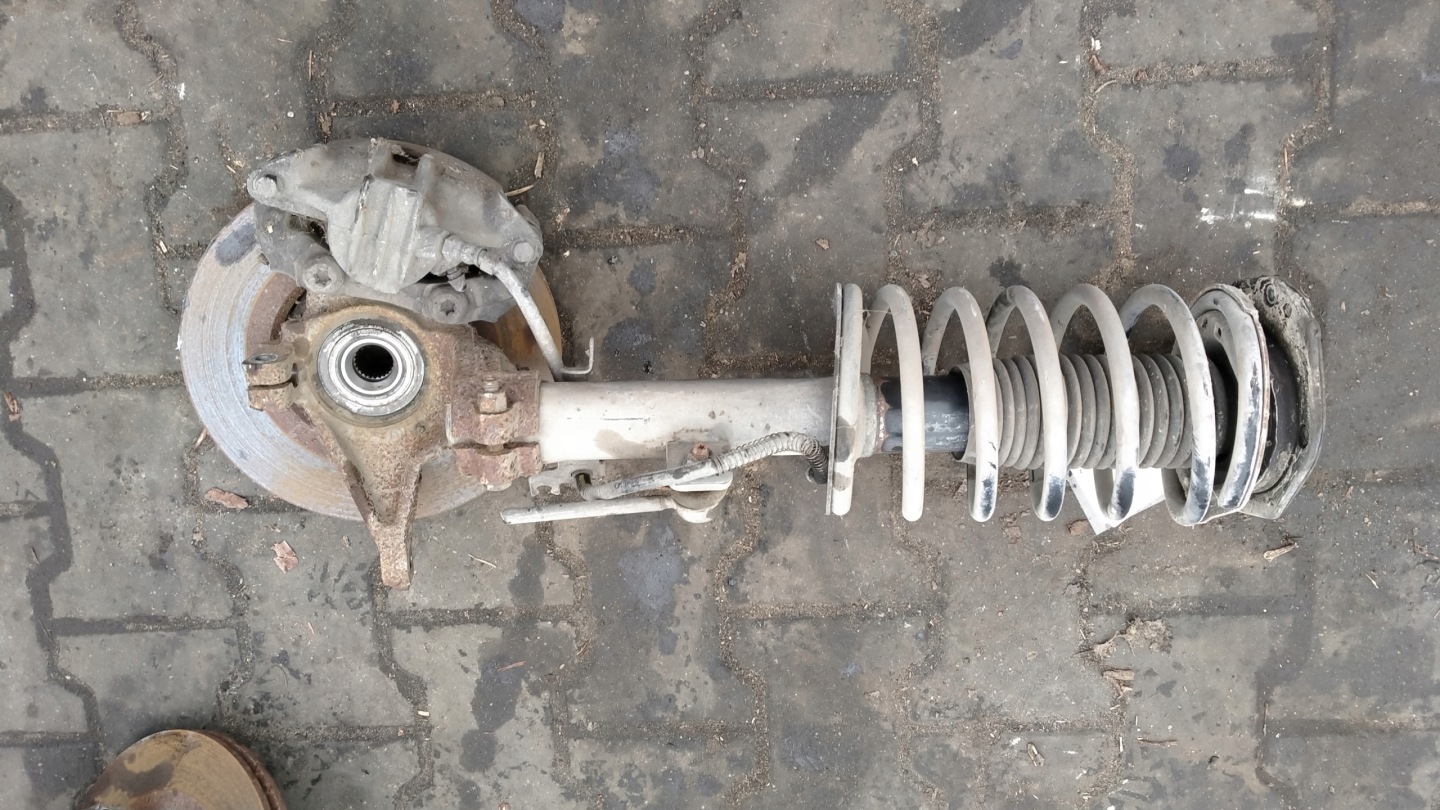 Citroen Berlingo e lift 1,9D Sospensione Anteriore Destro