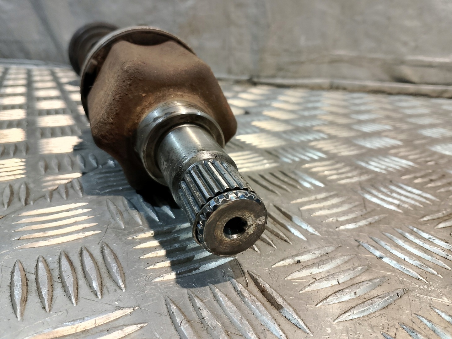 semi-axis left short. FORD FOCUS MK2 II 1.8 B 4M51-3B437-JD