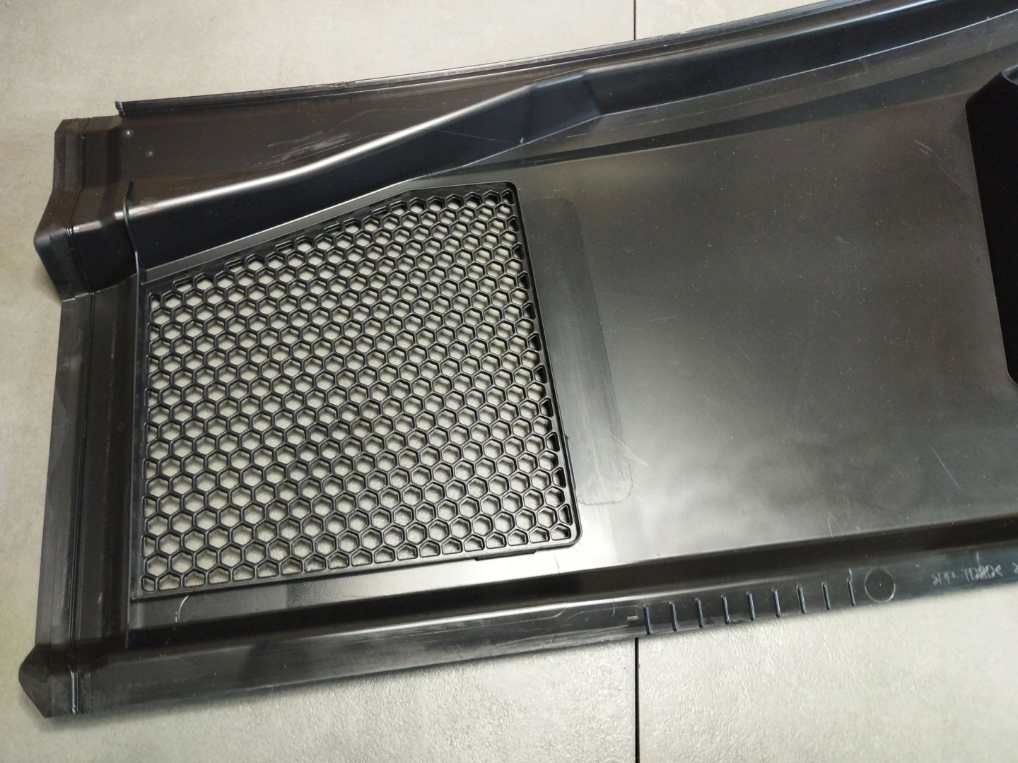 Audi A5 B10 torpedo right 8B1819404