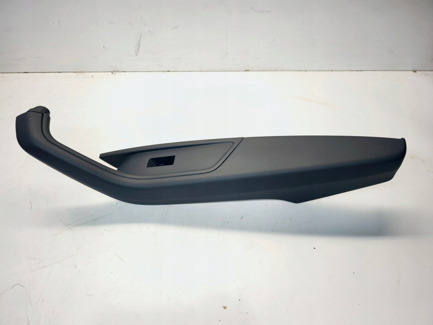armrest right front leather AUDI A4 B9 LIFT 8W0867174