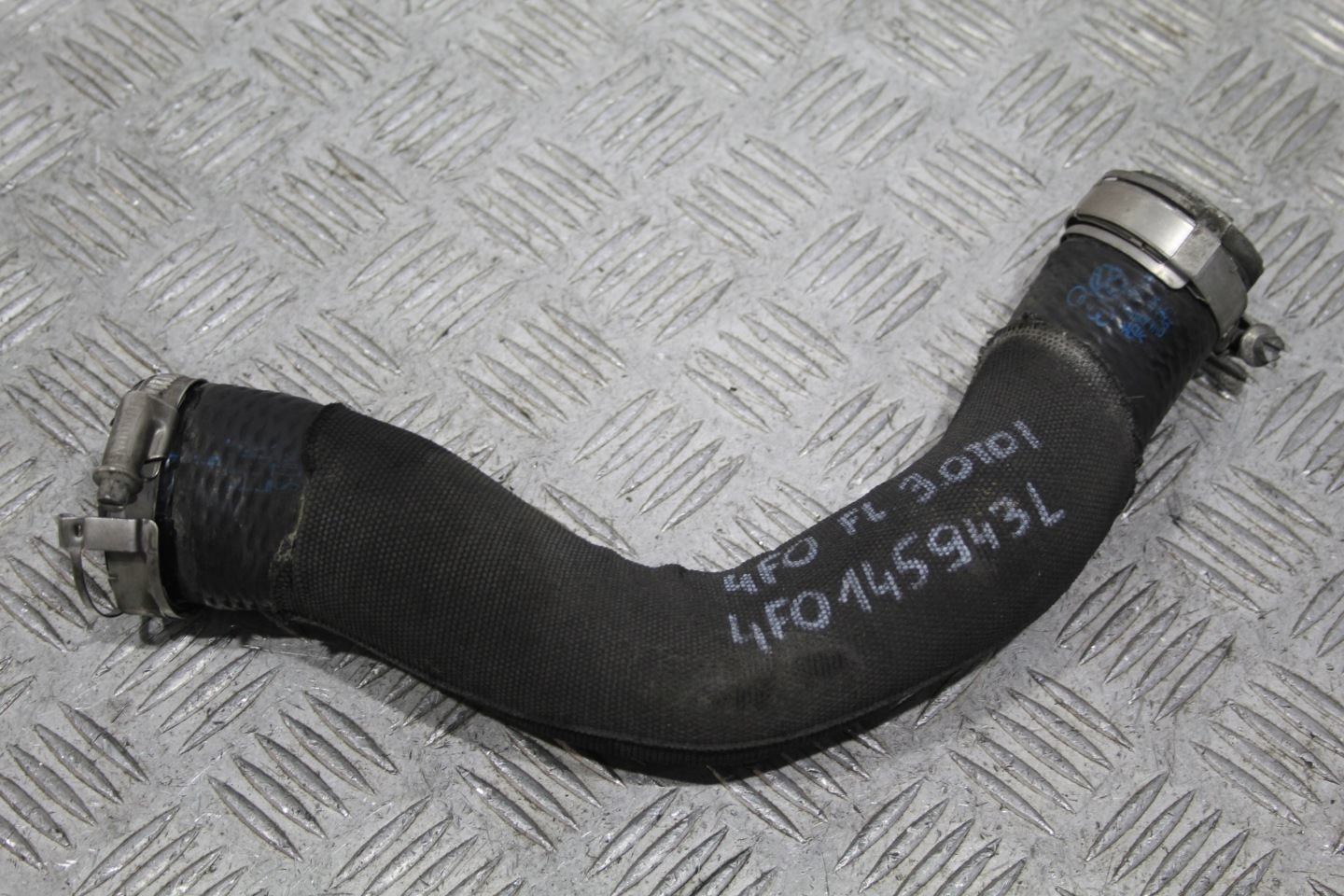 hadice vedení intercoolera AUDI A6 C6 4F0 4F9 LIFT