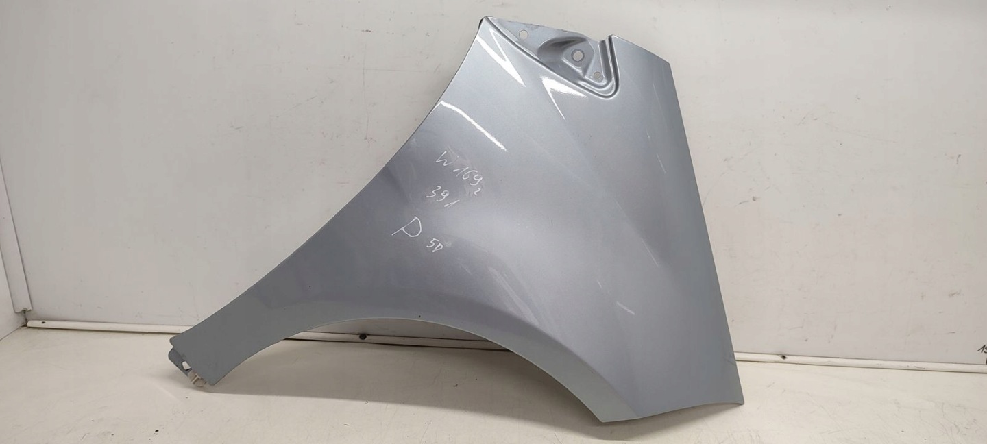 fender right front front Mercedes W169 5D 391