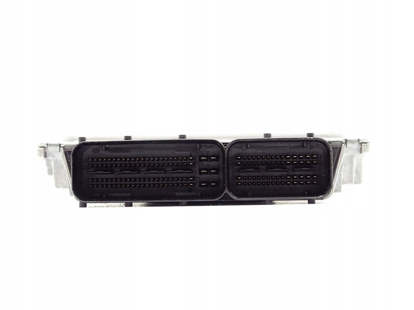 computer control unit of the engine AUDI A5 S5 8T 3.0 TFSI 8K0907551