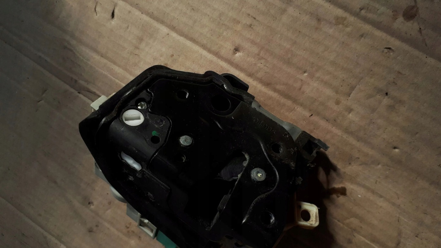 SQ5 8R Q5 lock door right front 5PIN A4 B8 A6 C7