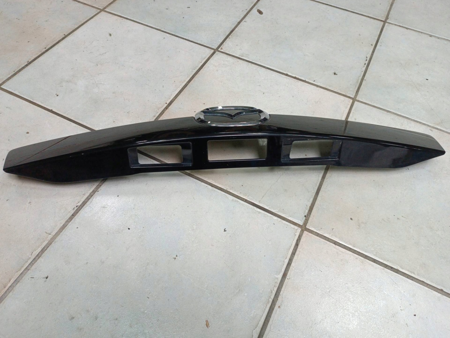 Moulage du capot Mazda CX-9 facelift 2009 TD1150811