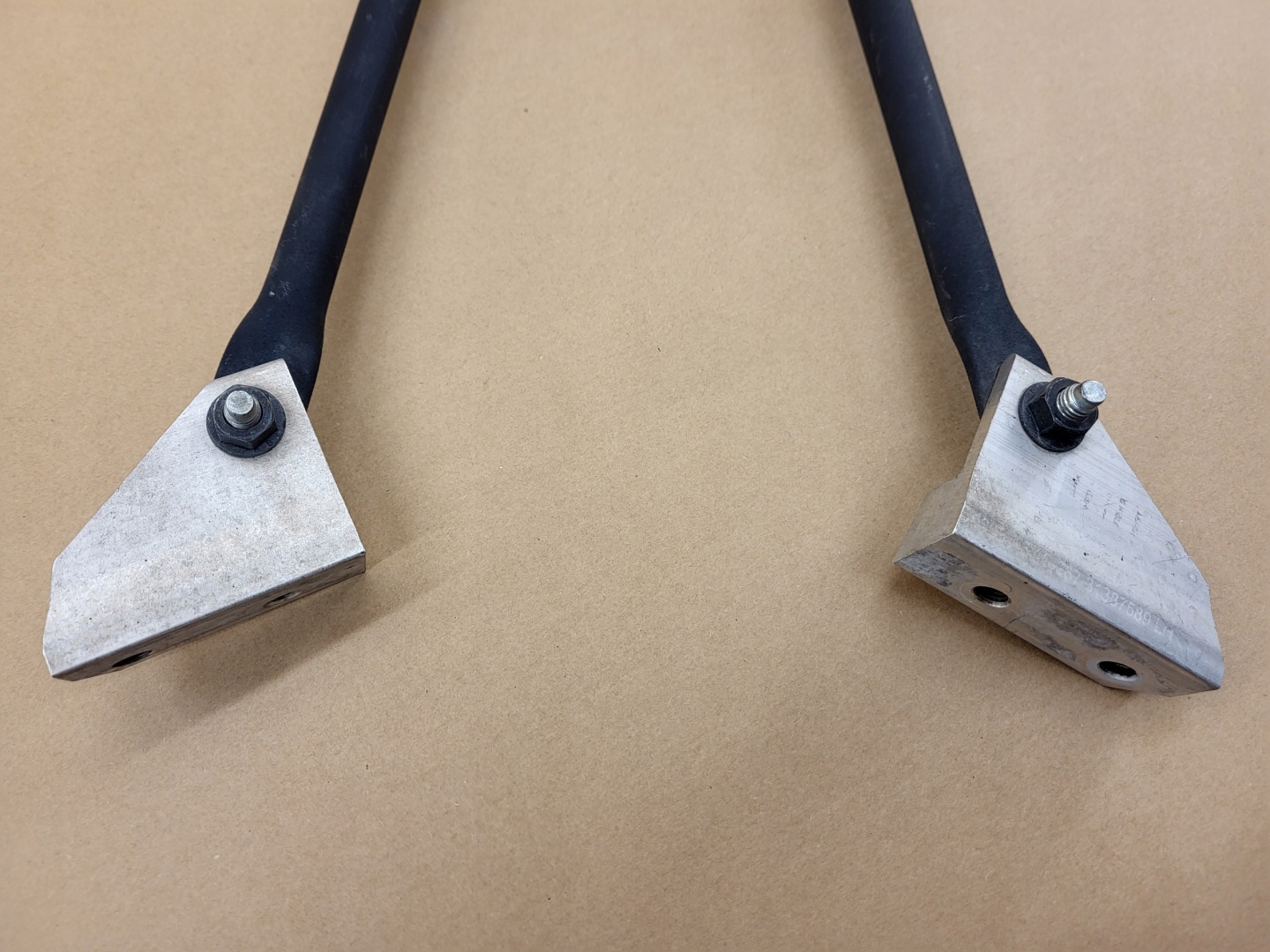 console brace supports VOLVO XC60 V60 V90