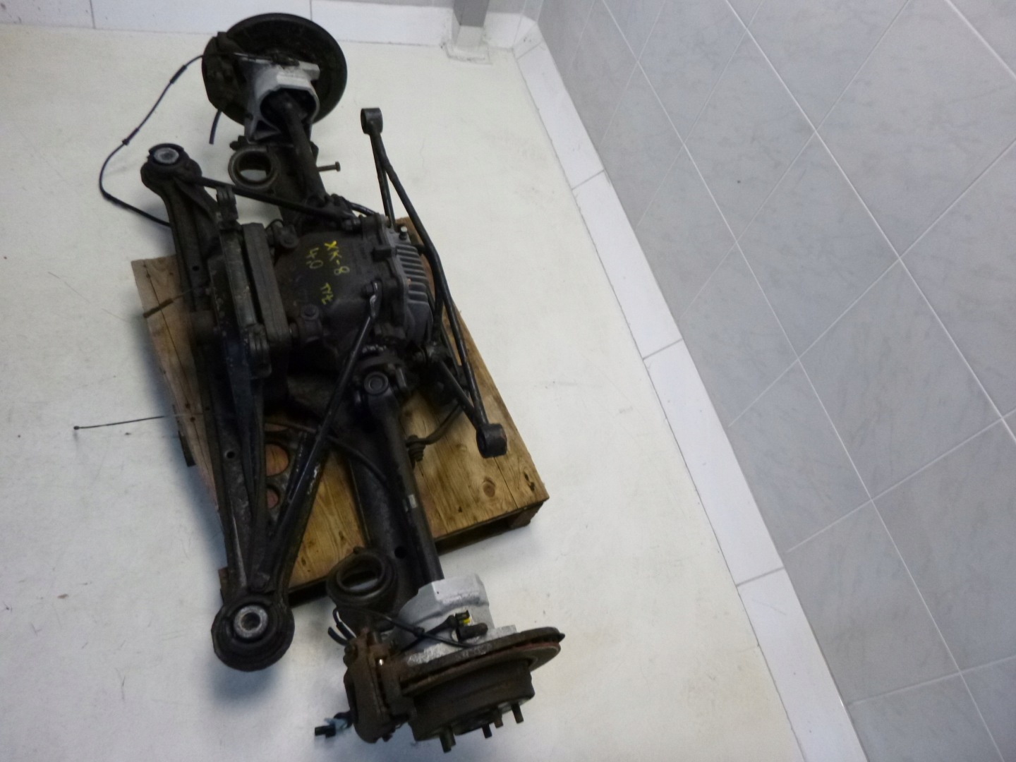 JAGUAR XK8 X100 4.0 V8 ACHSTRÄGER HECK ACHSTRÄGER DIFFERENTIAL
