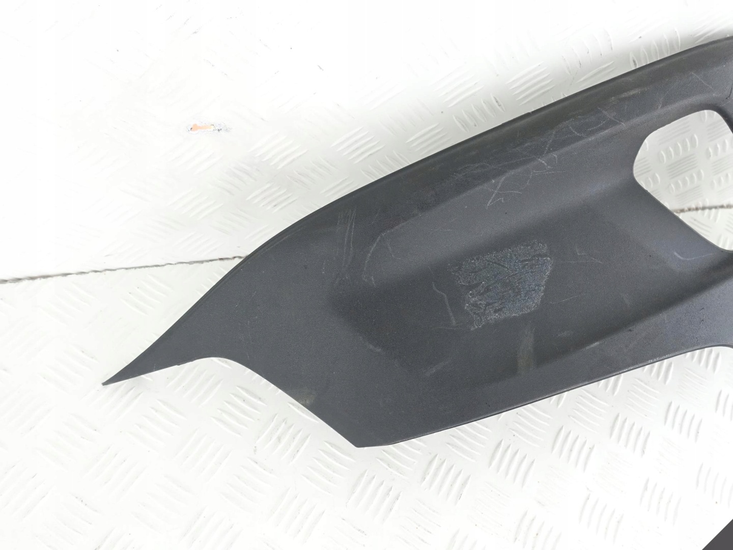 VOLVO V40 CROSS COUNTRY grid bumper left front