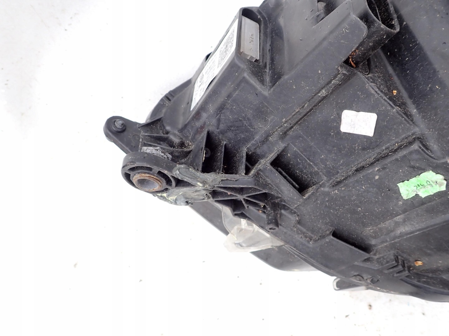 VW GOLF SPORTSVAN 14-18 light front front right