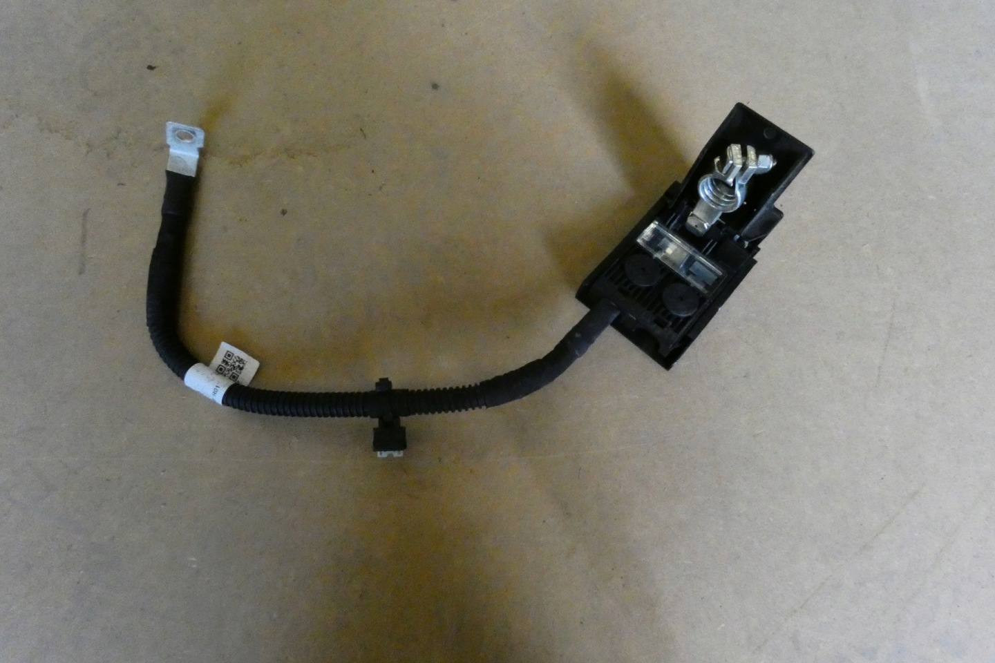 MG MG4 Borne kabel plusowy 11378056