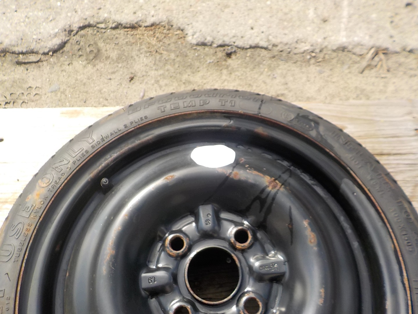 TOYOTA YARIS et VERSO Roue de secours R14 2140666