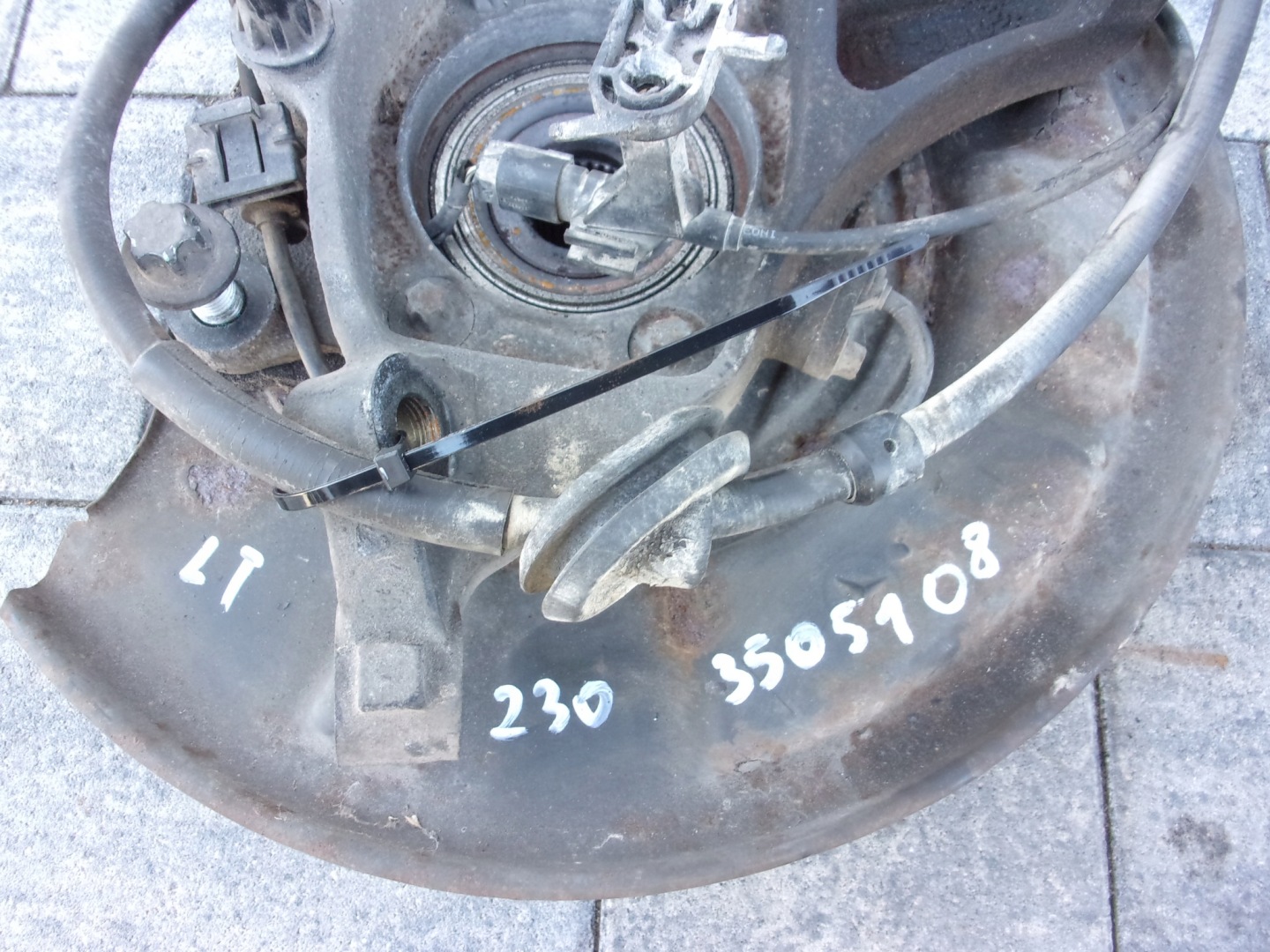 R230 SL 5,5 AMG swing left rear part 2303505108
