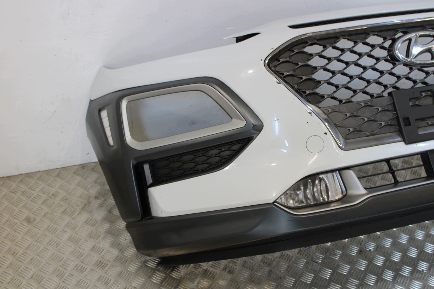 bumper front front HYUNDAI KONA 1.6 CRDI