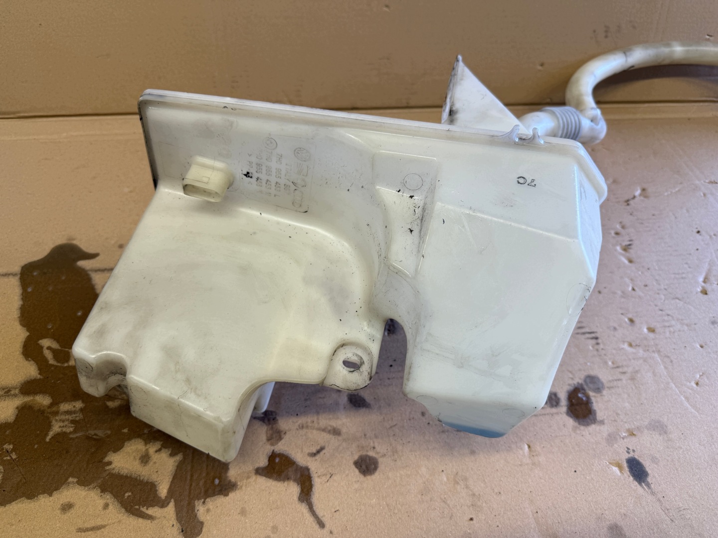 VW TRANSPORTER T5 tank washer fluid tank 7H0955453L