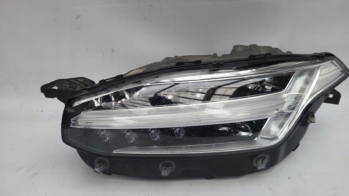 VOLVO XC90 II LIFT 19- light left front front FULL LED 32228688