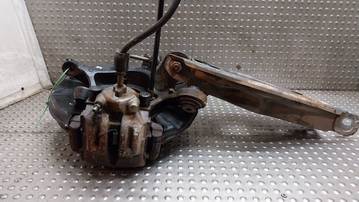 swing caliper arm right rear part 6761580 BMW 1 E81 E87 E88 3 E90 E91 E92