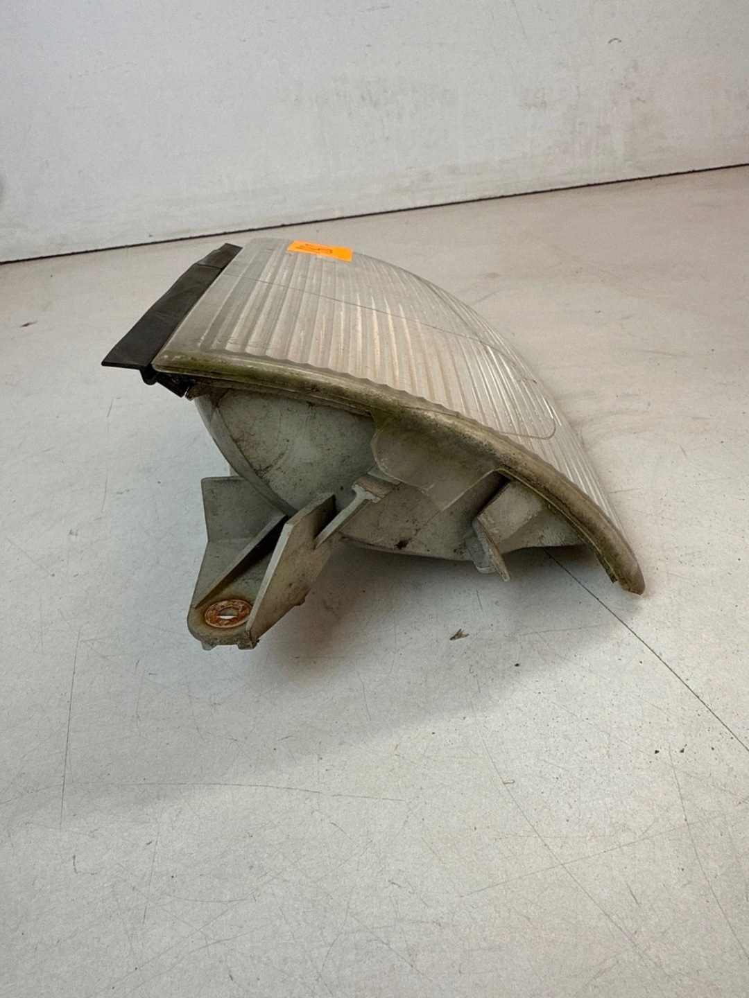 light front front right odblysk Mitsubishi Fuso UK Anglik