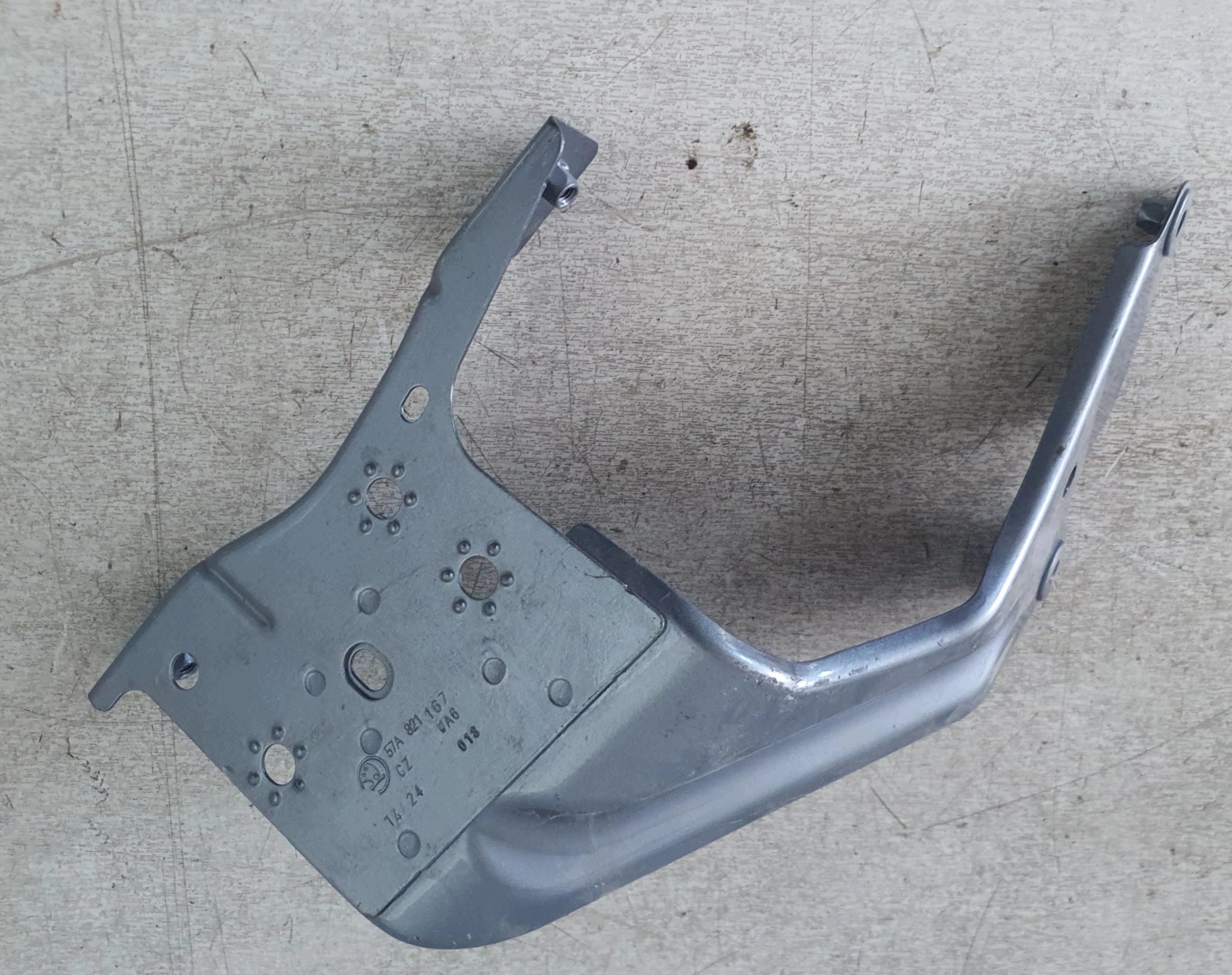 SKODA KAROQ console aile avant gauche 57A821167 original