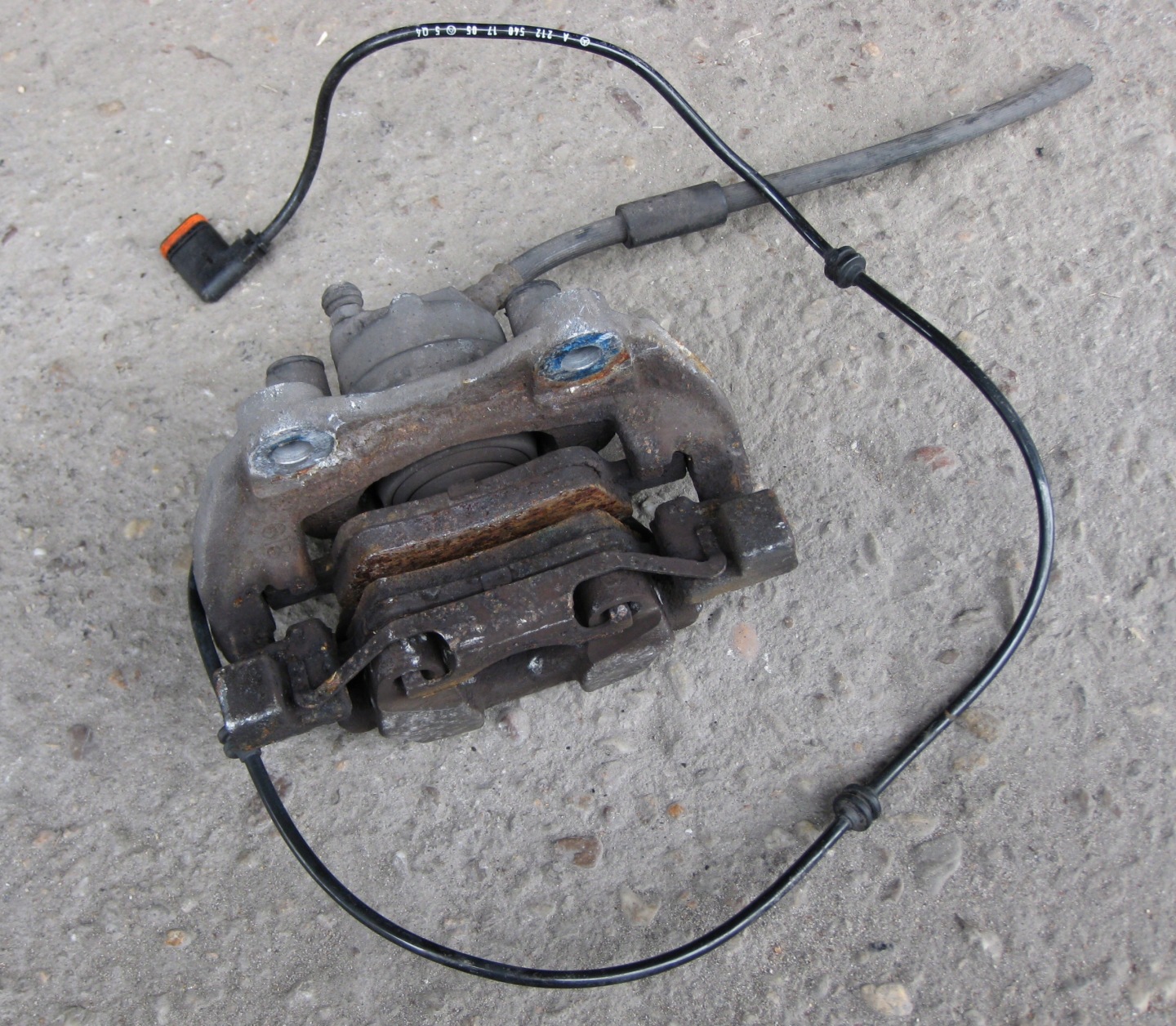 MERCEDES W212 E KLASA 11R caliper brake right rear part