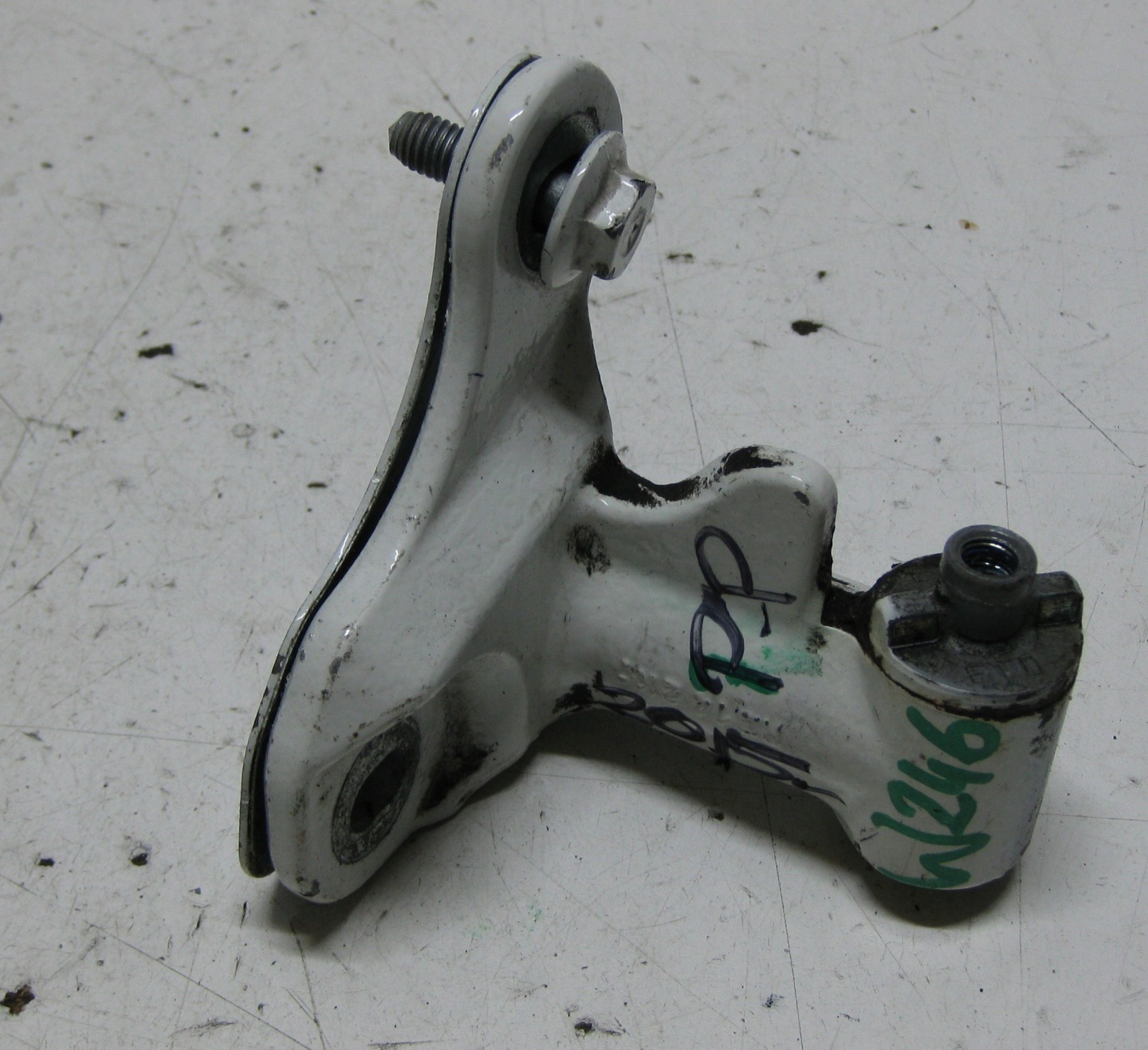 MERCEDES W246 2.2 CDI 14R hinge door right front