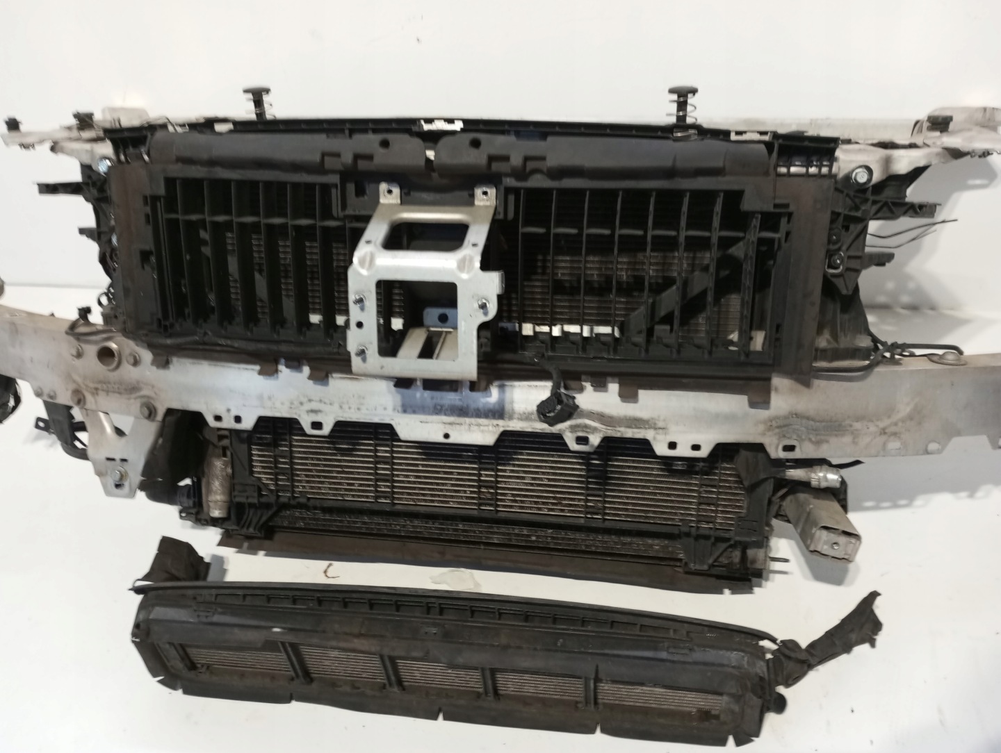 support panel for radiators radiator Mercedes CLS W253 253 3,0i