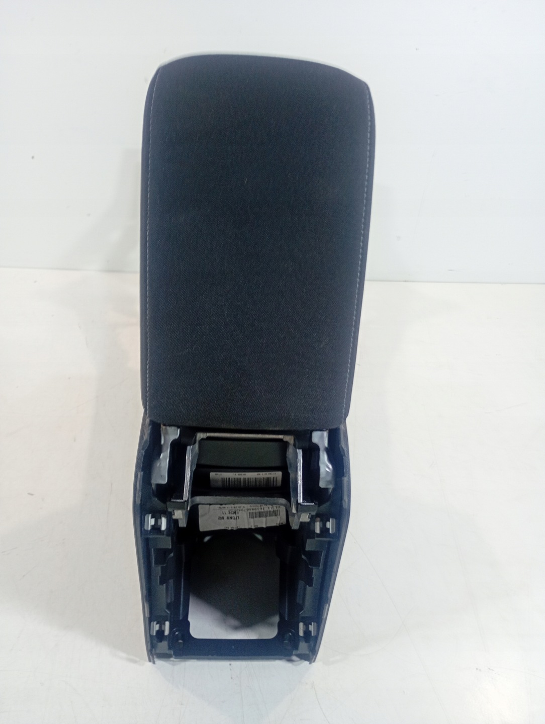 Golf VII 7 Sportsvan 12-20 TUNEL central armrest CUPHOLDER