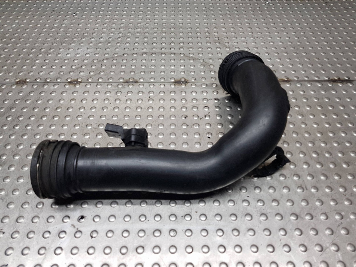 rohr intercooler 1K0145762AD GOLF V OCTAVIA II ALTEA LEON II 2.0 TDI
