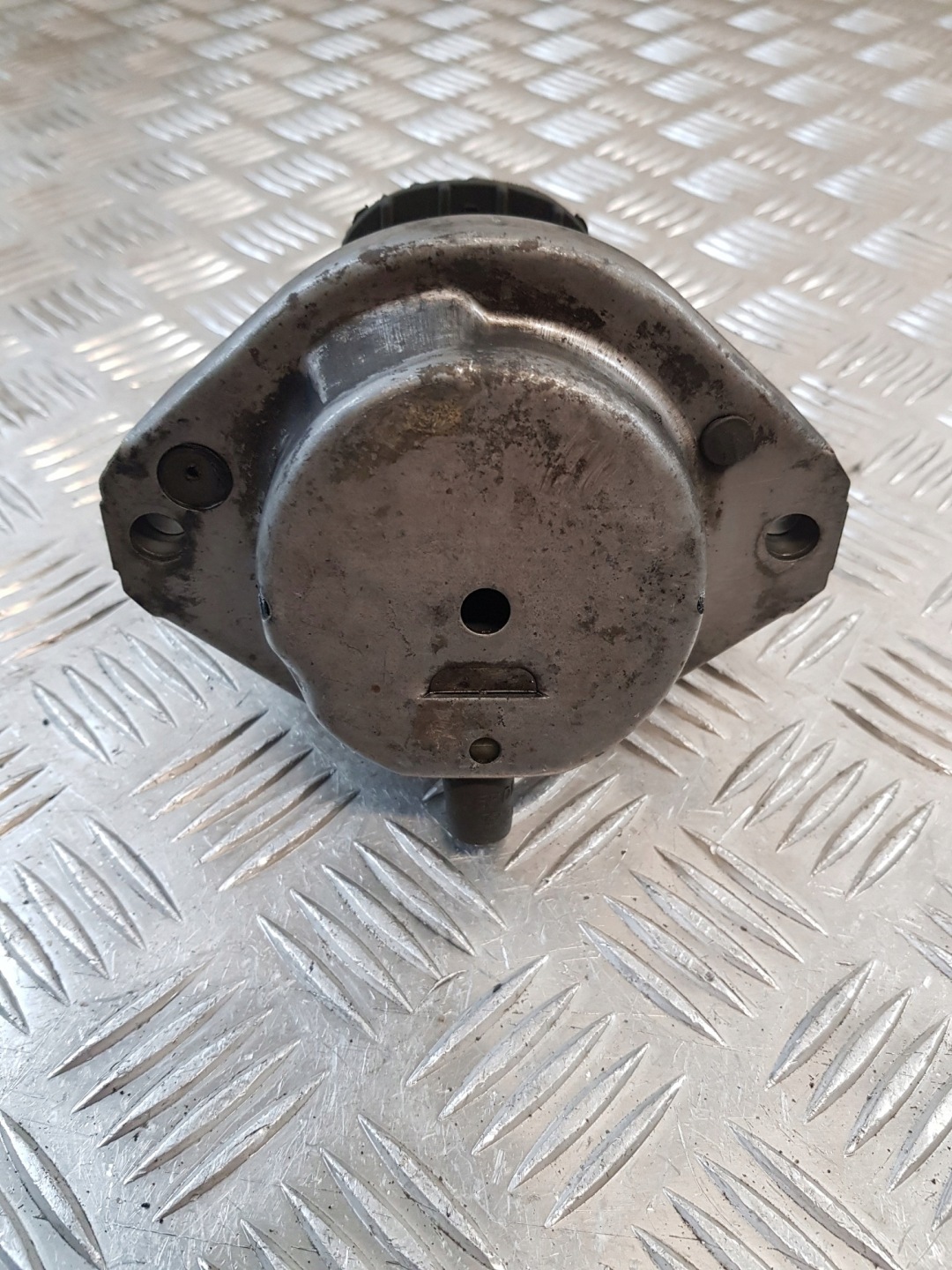 engine mount right 6761092 BMW E61 2.5D 04R