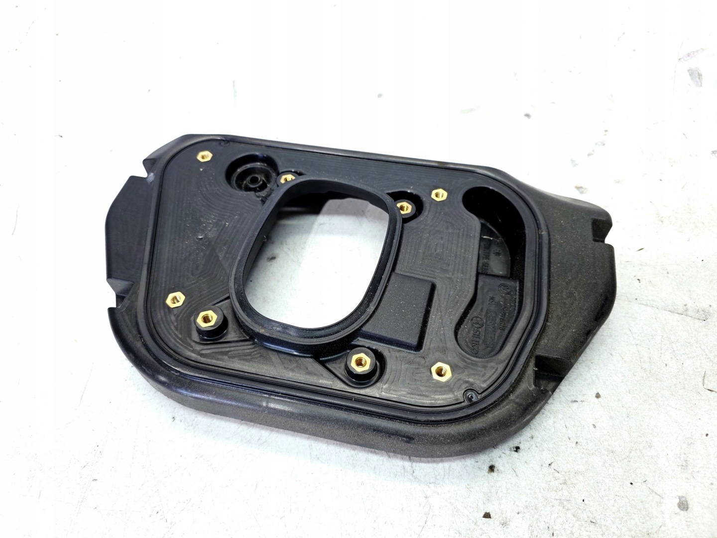 bracket holder GNIAZDA LADOWANIA AUDI Q4 E-TRON 11A907175