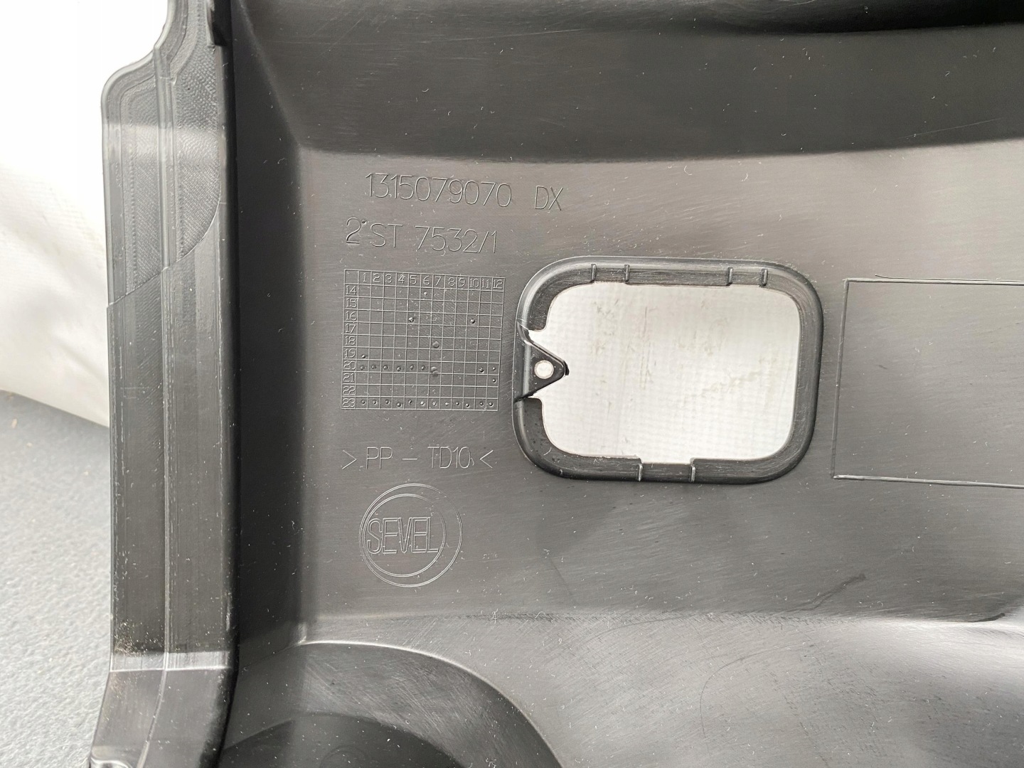 DUCATO BOXER JUMPER 17- corner front bumper right black moulding HALOGE